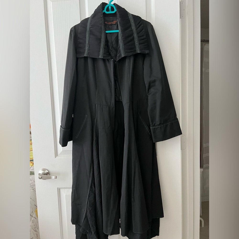 Areline Paris Black Statement Trench Coat - Dramatic Collar, Size T5 (12/14)